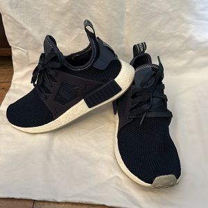 Womens Adidas NMD XR1 sneakers - dark blue